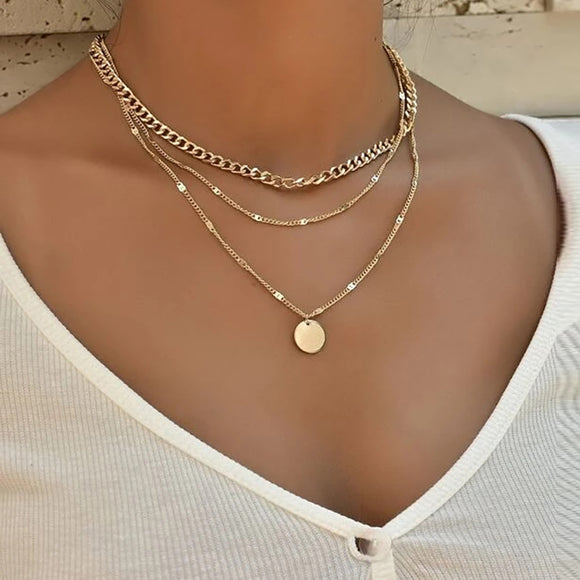 Vintage Necklace on Neck Gold Chain Women